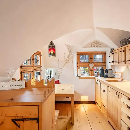 Zwiefirst Apartment