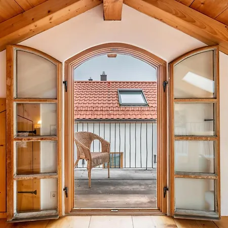 Zwiefirst Apartment